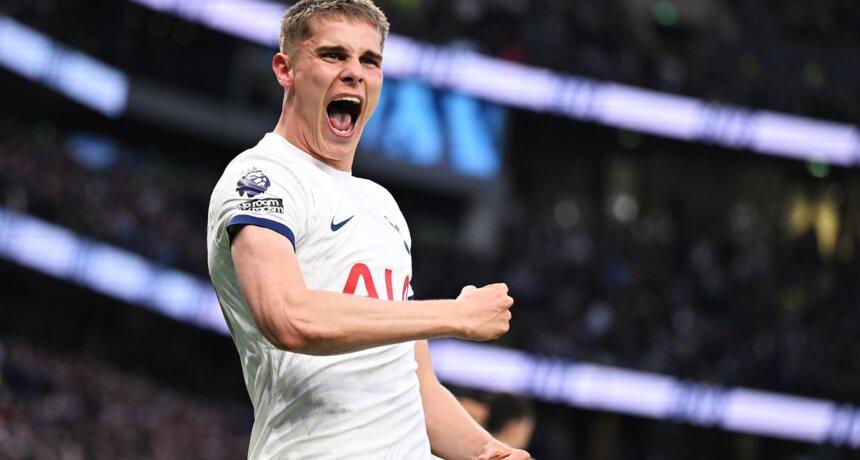 Bad News for Tottenham: van de Ven’s Return Delayed