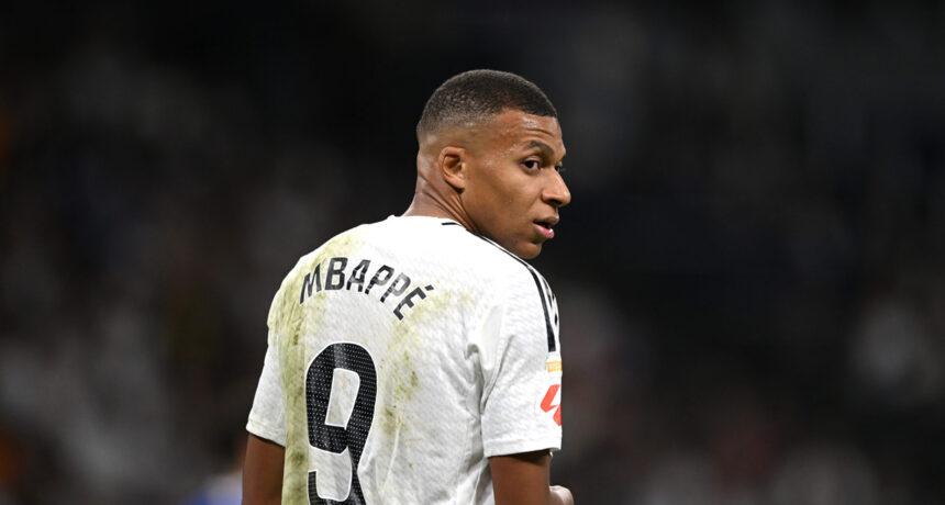 Real players ignored Mbappé during the match against Liverpool. VIDEO