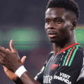 «C'est un point positif» : Arteta compare Saka à Ronaldo