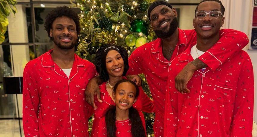 lebron james christmas day