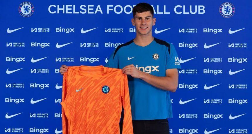 "J'avais peur de suffoquer" : le gardien de Chelsea Mike Penders raconte une expérience terrifiante bloqué dans un ascenseur