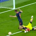  Controversy in Real Madrid's Match: No Penalty Called in Disputed Incident, Real Scores on Counterattack