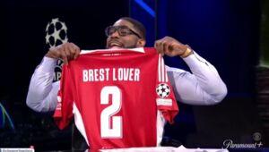Le Brest Football Club a fait un drôle de cadeau à l'expert TV Mika Richards