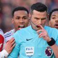 Michael Oliver a été victime de menaces sur les réseaux sociaux après l'expulsion de Lewis-Skelly