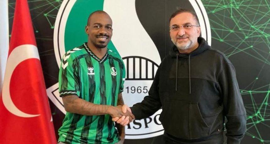 À la Game of Thrones : Sakaryaspor dévoile Gaël Kakuta avec une présentation épique