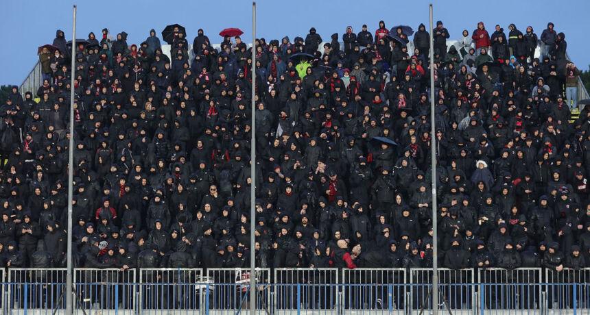 Les tifosi de Milan menacent de retirer leur soutien à l'équipe et prévoient des manifestations lors du match contre la Lazio