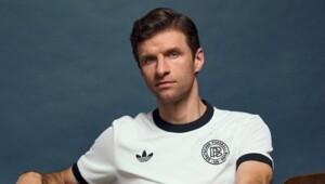 Un maillot pour l'éternité. L'Allemagne dévoile sa tenue pour les 125 ans