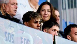 Supports his own. Lamine Yamal attended Barcelona women's team match in Liga F