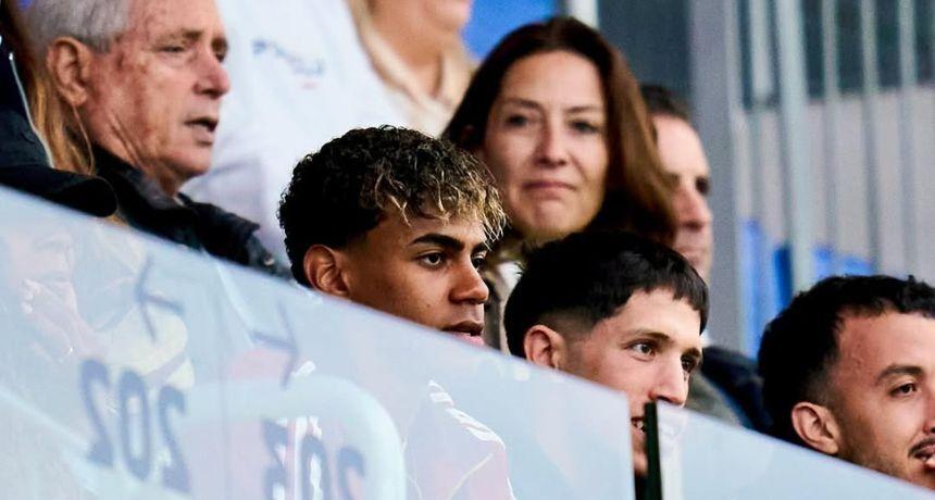Soutient les siens. Lamine Yamal a assisté au match de l'équipe féminine de Barcelone en Ligue F