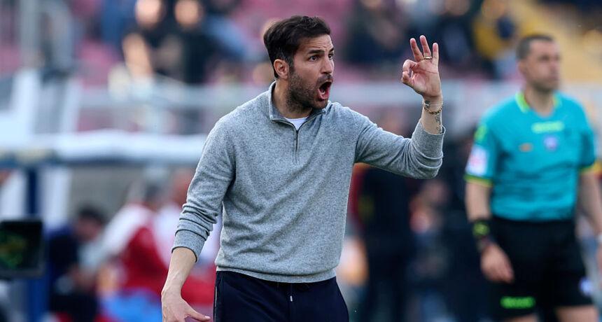 Fàbregas quiere quedarse en Como a pesar del interés de otros clubes