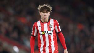 Les meilleurs clubs de la Premier League s'intéressent au super talent de Southampton, Dibbling. Son prix est stupéfiant
