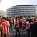 Des dizaines de milliers de fans dans les rues ! Atmosphère incroyable à Bilbao avant le match contre Manchester United