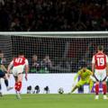 Le pire tir de l'année ? Vitinha rate catastrophiquement son penalty en demi-finale de Ligue des champions
