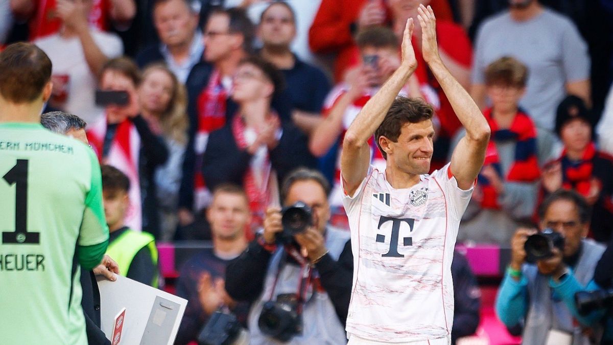 A legend's farewell. Thomas Müller plays his final match at the Allianz