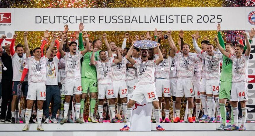 Ils continuent de fêter. Les stars du Bayern célèbrent leur titre sur une station thermale après Ibiza