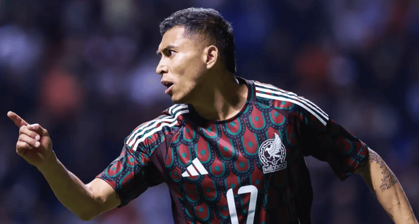 AEK Lowers Orbelín Pineda’s Price Tag, Paving Way for Liga MX Return