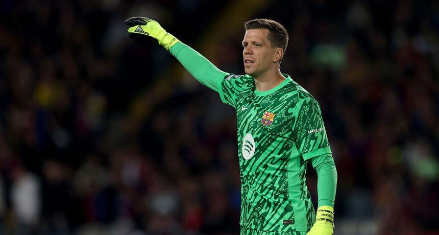Szczesny offered a cigar to his underage teammate. How did he react?