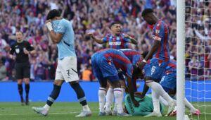 Incroyable Henderson ! Marmoush manque son penalty en finale de la Coupe d'Angleterre