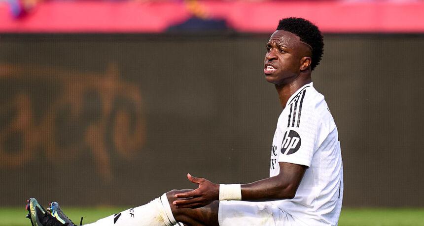 Five fans who abused Vinicius receive sentencing