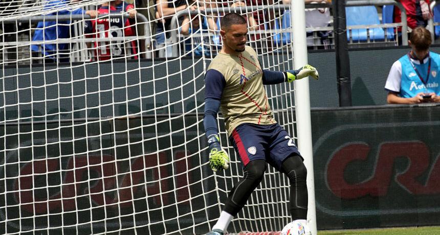 To avoid a conflict of interest. Cagliari to face Napoli without their first-choice goalkeeper