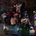 Even a pistol was seized. In Naples, 39 injured and three detained after championship celebrations