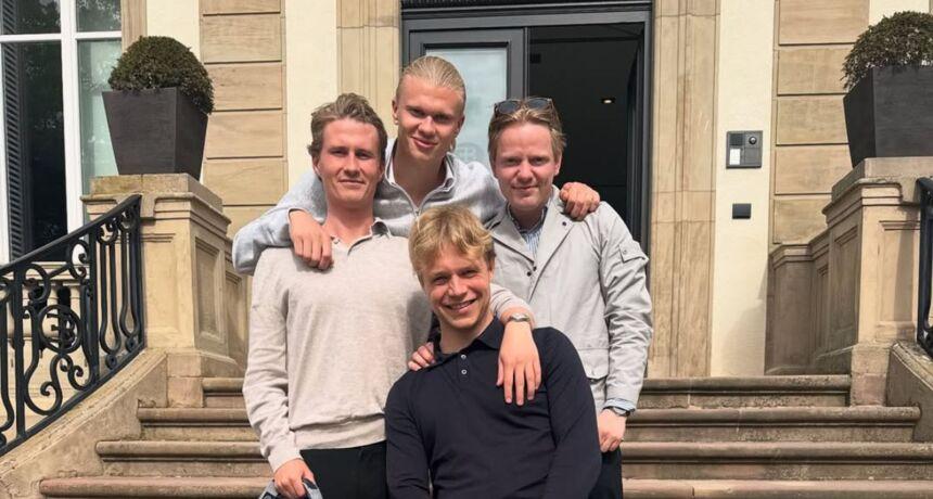 Having a great time. Erling Haaland shares personal vacation photo with friends
