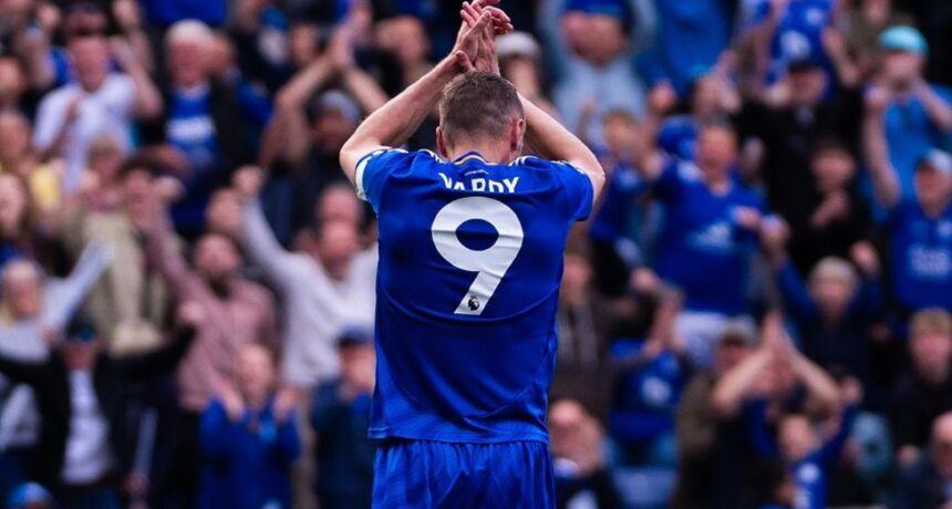 Jamie Vardy and his wife unwind at a luxurious five-star hotel in Turkey
