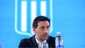 Диего Милито успокаивает болельщиков Racing: «Мы не будем разбирать команду»