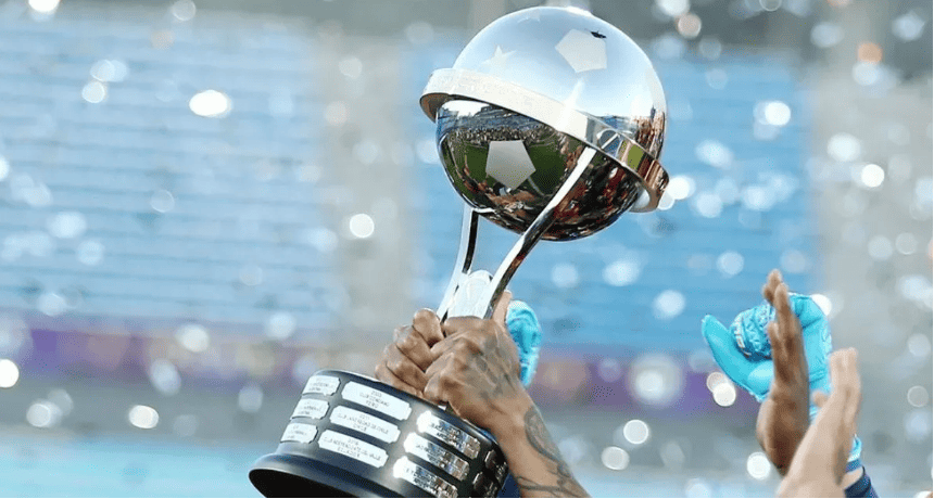 Argentine Clubs Set for Sudamericana Knockouts, Lanús Awaits Possible Derby