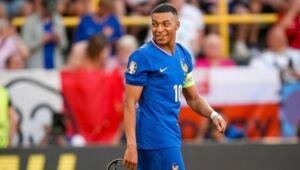 Kylian Mbappé compartió una foto tras incorporarse a la selección nacional de Francia