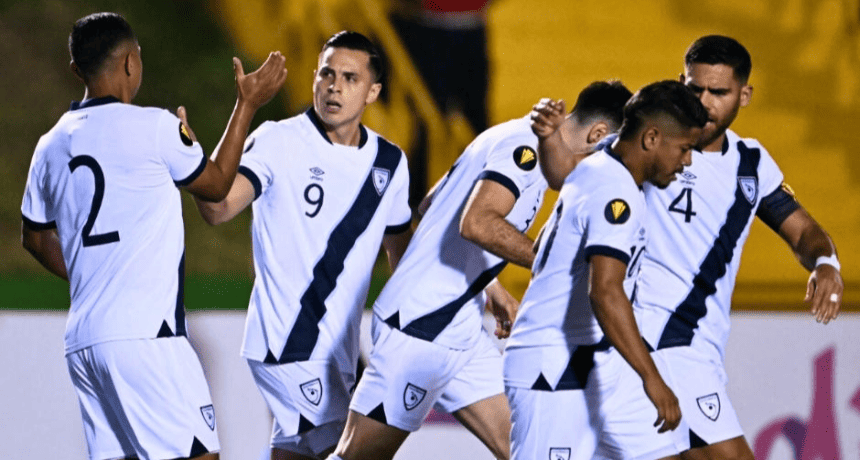 Guatemala afina su once para un duelo clave ante República Dominicana