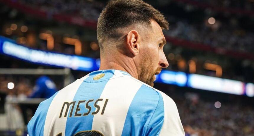 Ready to defend his country's colors. Messi shares snapshots from Argentina national team training