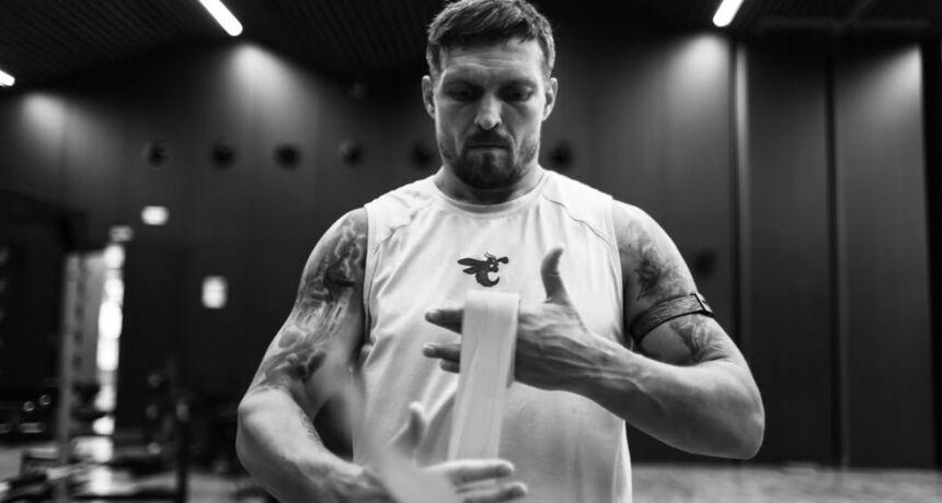 Atmospheric. Oleksandr Usyk shares a personal photo from training