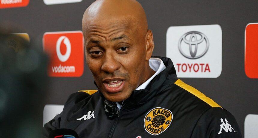Chiefs want two new players for numbers 6 and 7 in their squad!