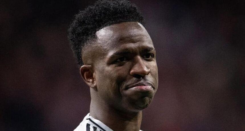 Vinícius Júnior reacts to Alcaraz’s wild Roland Garros triumph