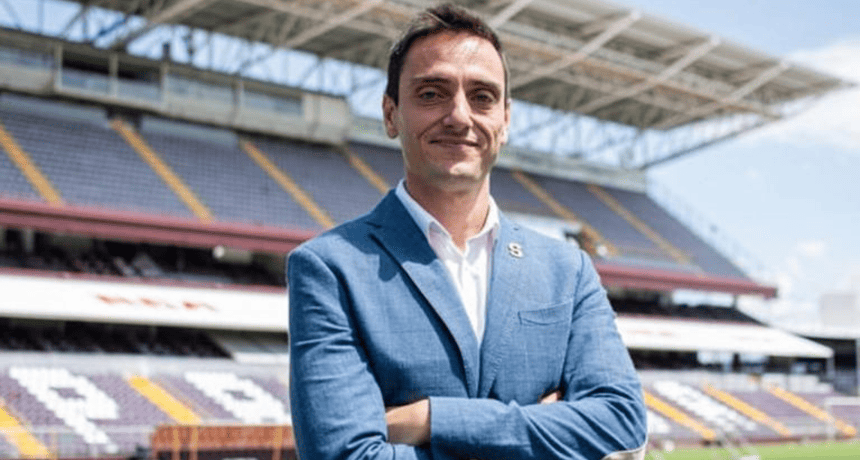 Saprissa Parts Ways with Sporting Director, Seeks Striker Ahead of Apertura