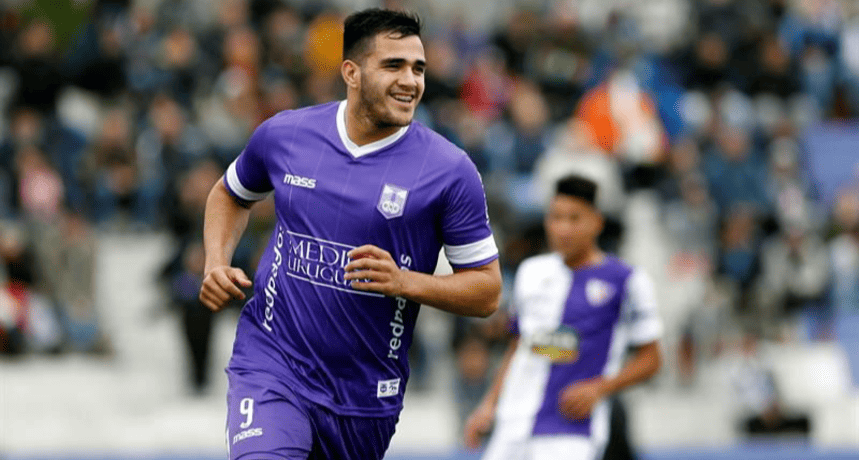 Maxi Gómez Transfer Delayed as Defensor Awaits Further Bids