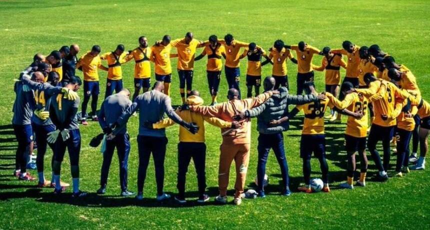 Kaizer Chiefs surveillent un duo de Simba alors que l'intérêt pour les talents tanzaniens monte