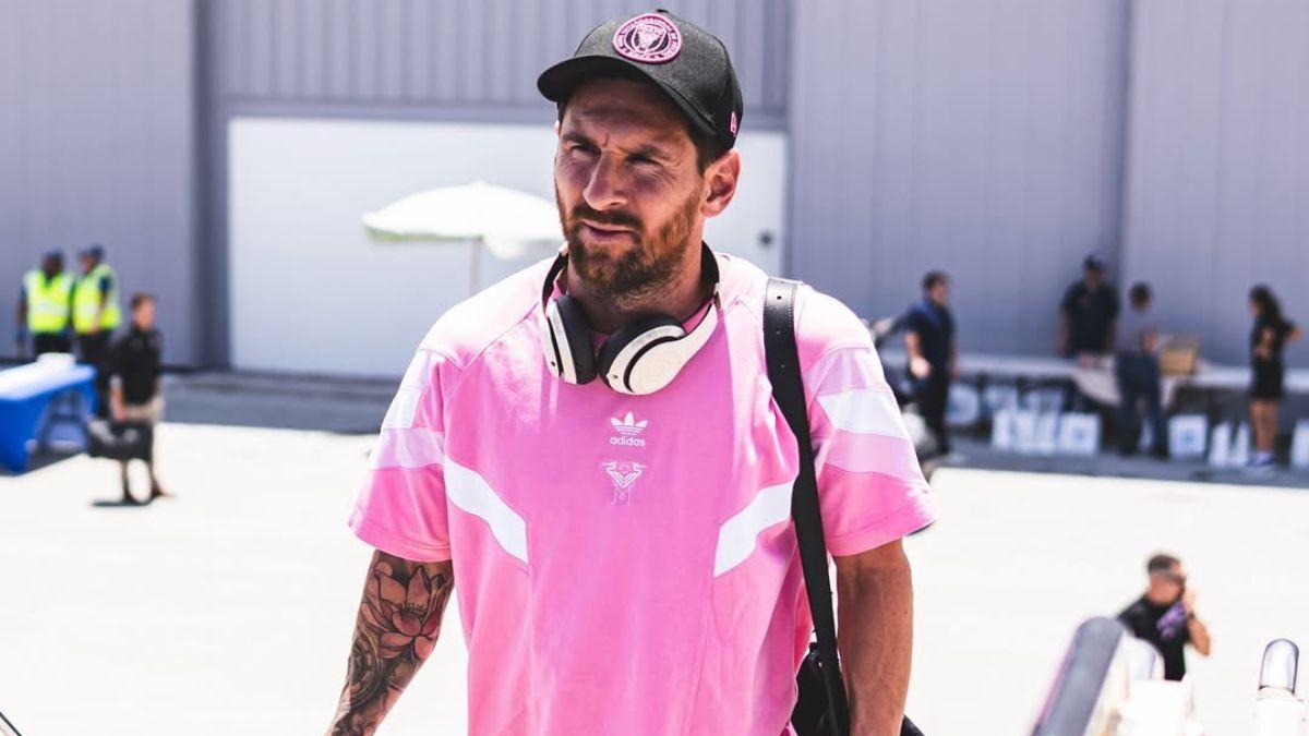 Messi a partagé des photos du départ de l'équipe pour Atlanta pour le match du Mondial des clubs