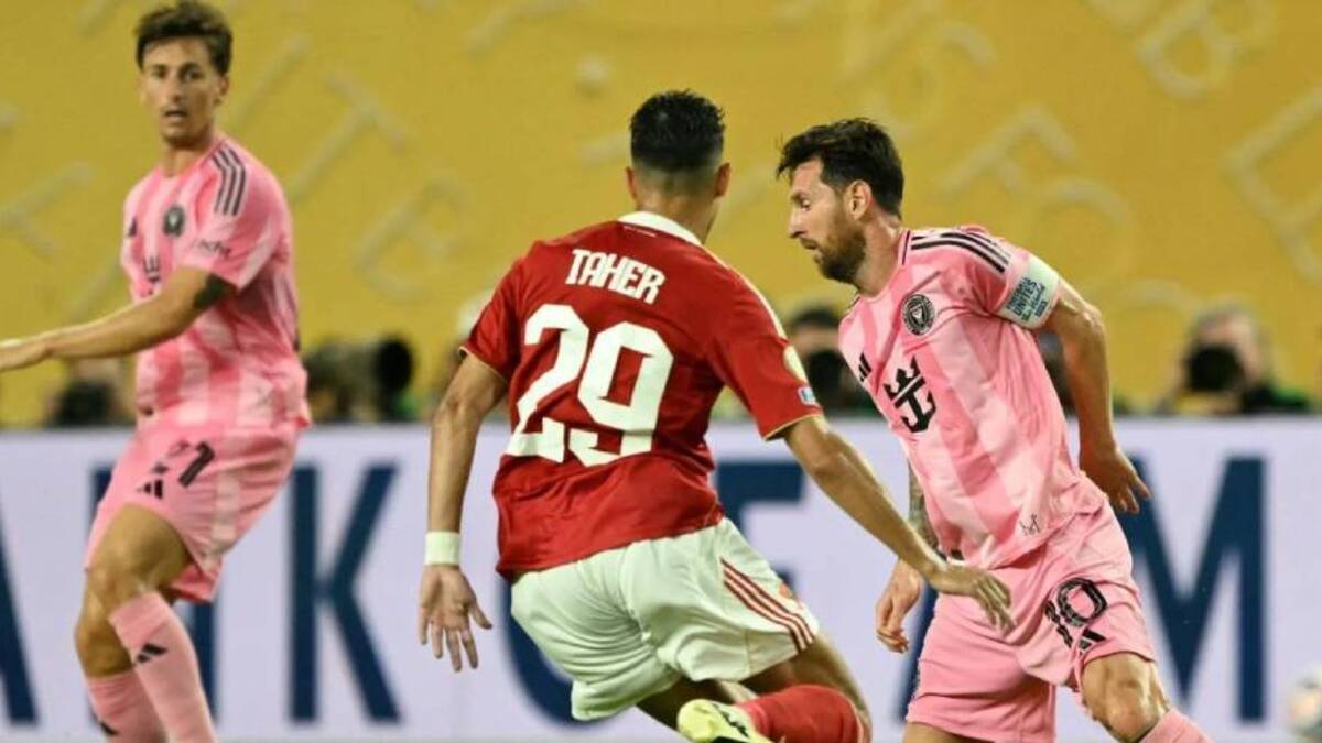 Messi's Bodyguard Blocks Two Al Ahly Stars After Club World Cup Clash