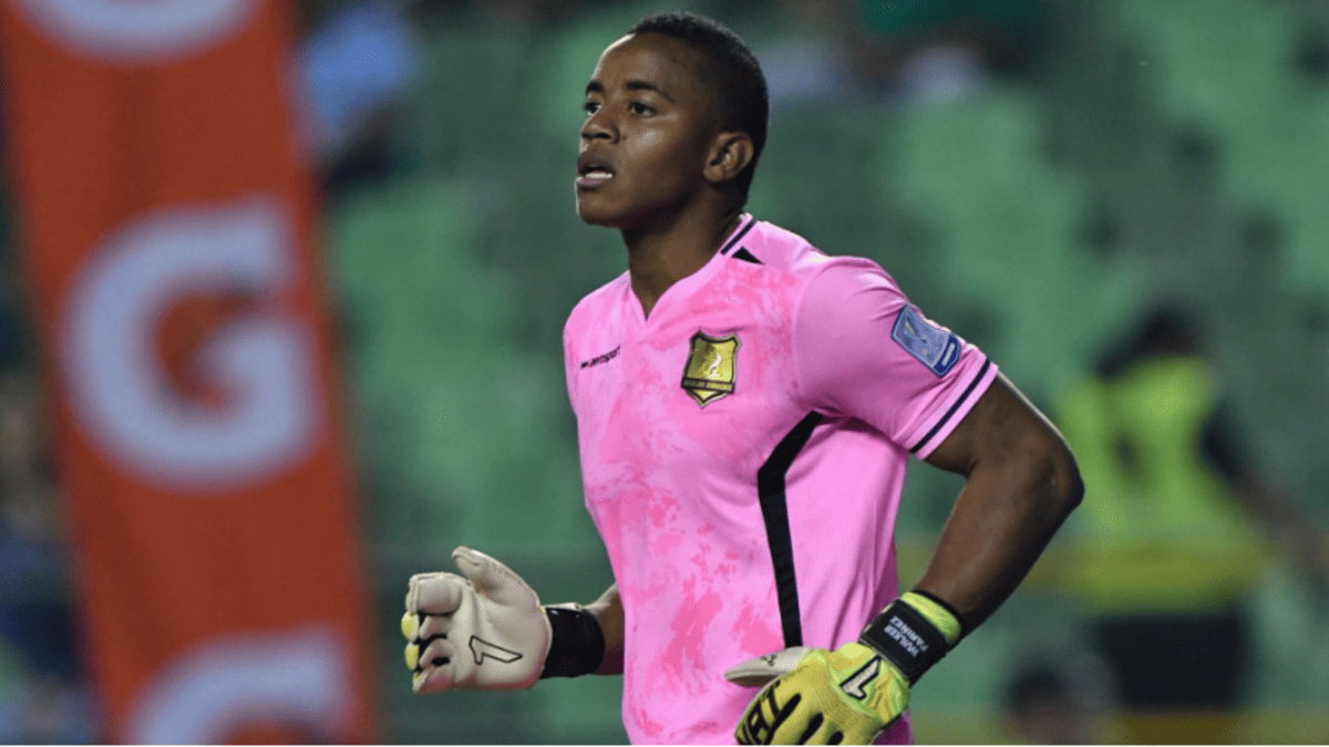 Faríñez vise le géant colombien Junior après une prestation remarquée à Águilas