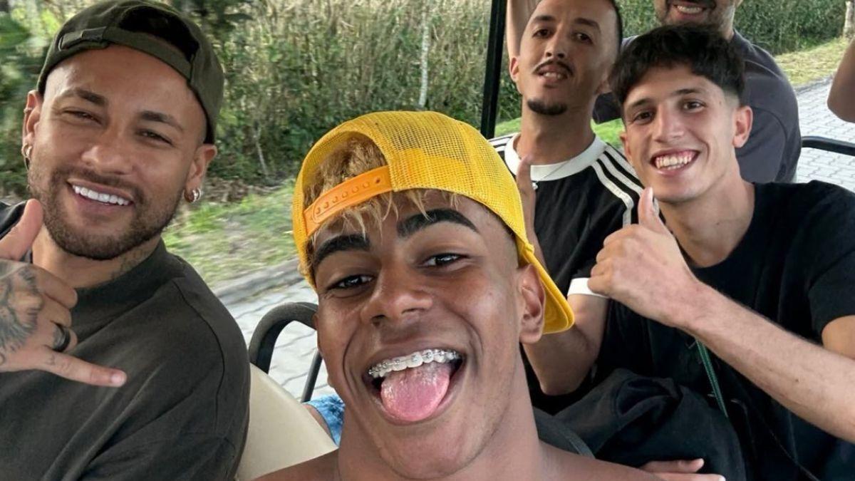 Quelle rencontre ! Lamine Yamal s'est envolé à Rio de Janeiro pour rendre visite à Neymar