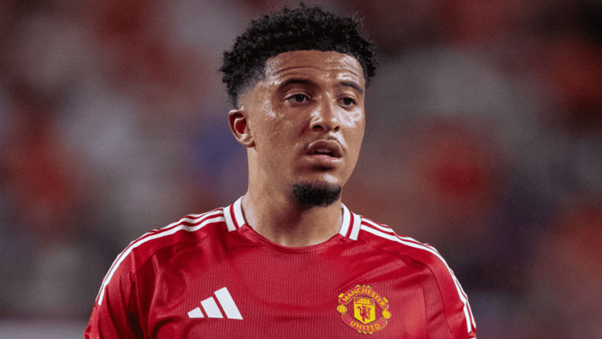 Juventus offers Manchester United a player swap. Who's in the deal?