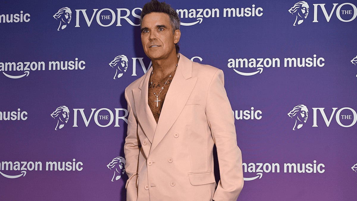Meant to praise, but it backfired: Robbie Williams embarrasses himself with Schalke’s name