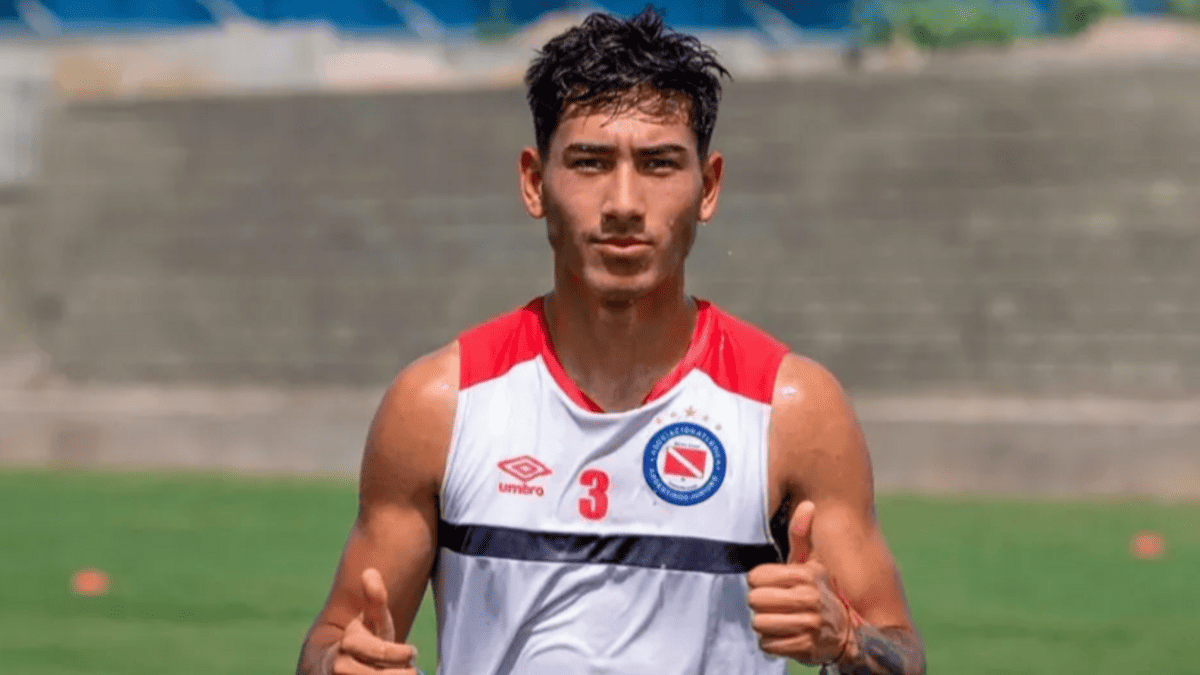 No River Move for Román Vega: Defender Joins Zenit in $6.5M Deal