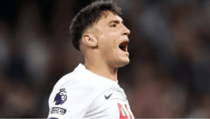 Tottenham rejette l'offre du Racing pour Alejo Véliz, les négociations sont suspendues