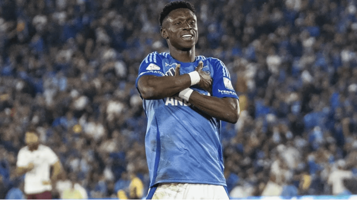 Instituto close to landing two international signings
