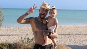Ils s'amusent avec papa. Neymar partage une vidéo hilarante avec sa fille Mavie