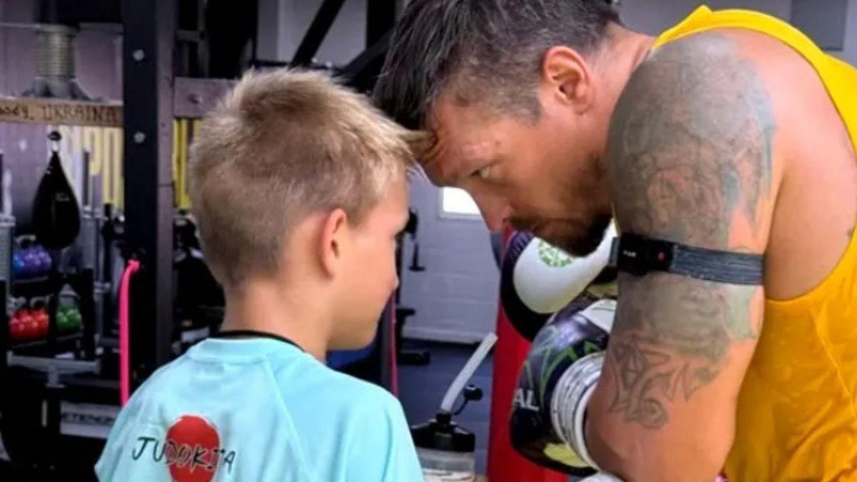 Oleksandr Usyk shares touching video about his sons