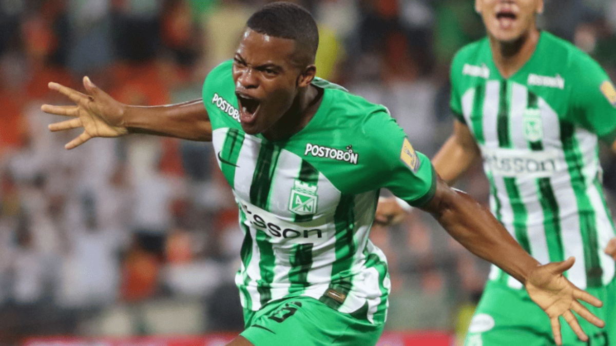 Incertidumbre en Atlético Nacional: Román espera un diagnóstico clave tras desplomarse en pleno partido